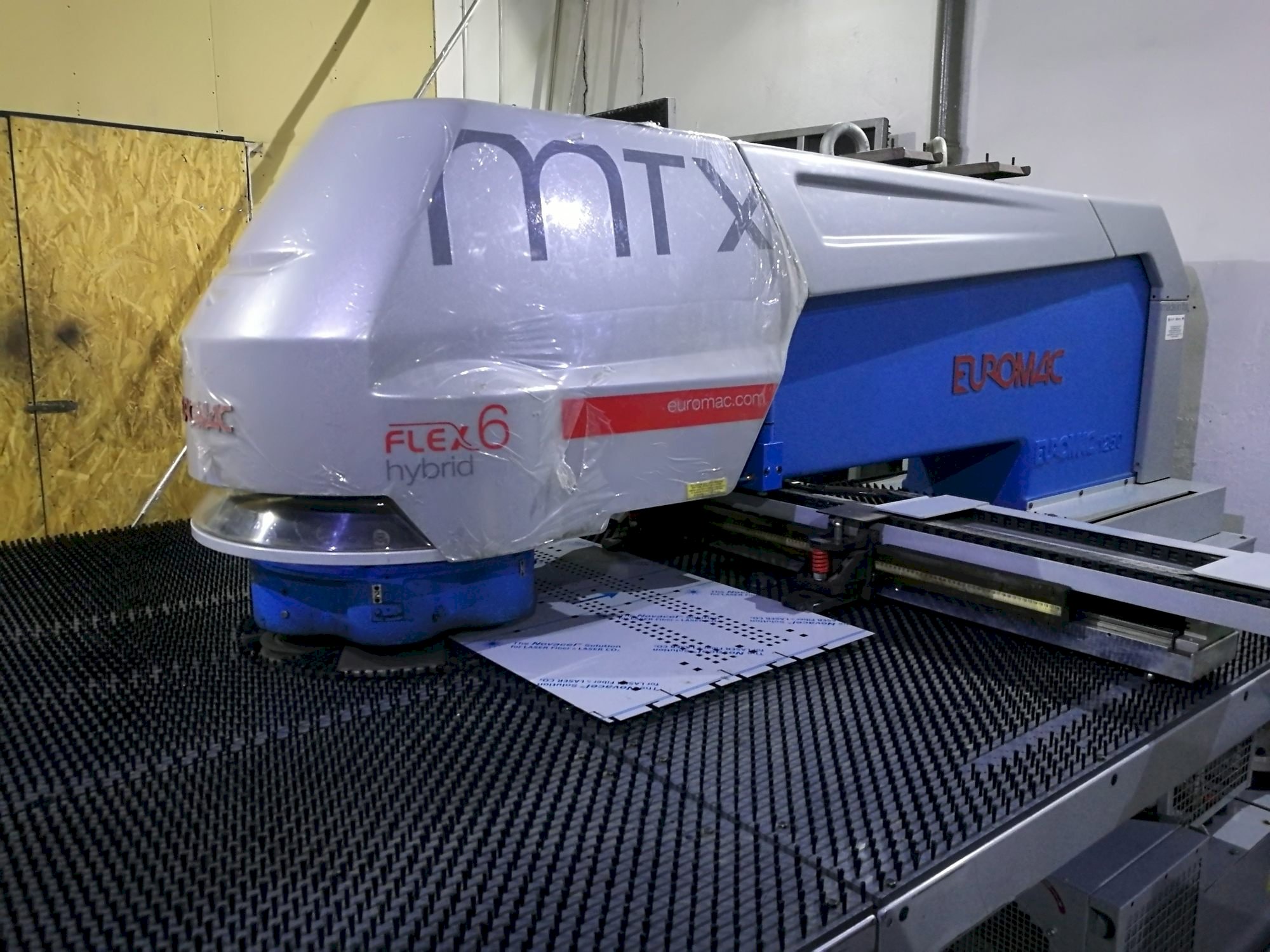 ambitie toxiciteit Krimpen Euromac MTX Flex 6 Punching Machine